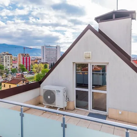The Eyrie 1-bd Lovely Maisonette By Flat Mаnager Apartment *